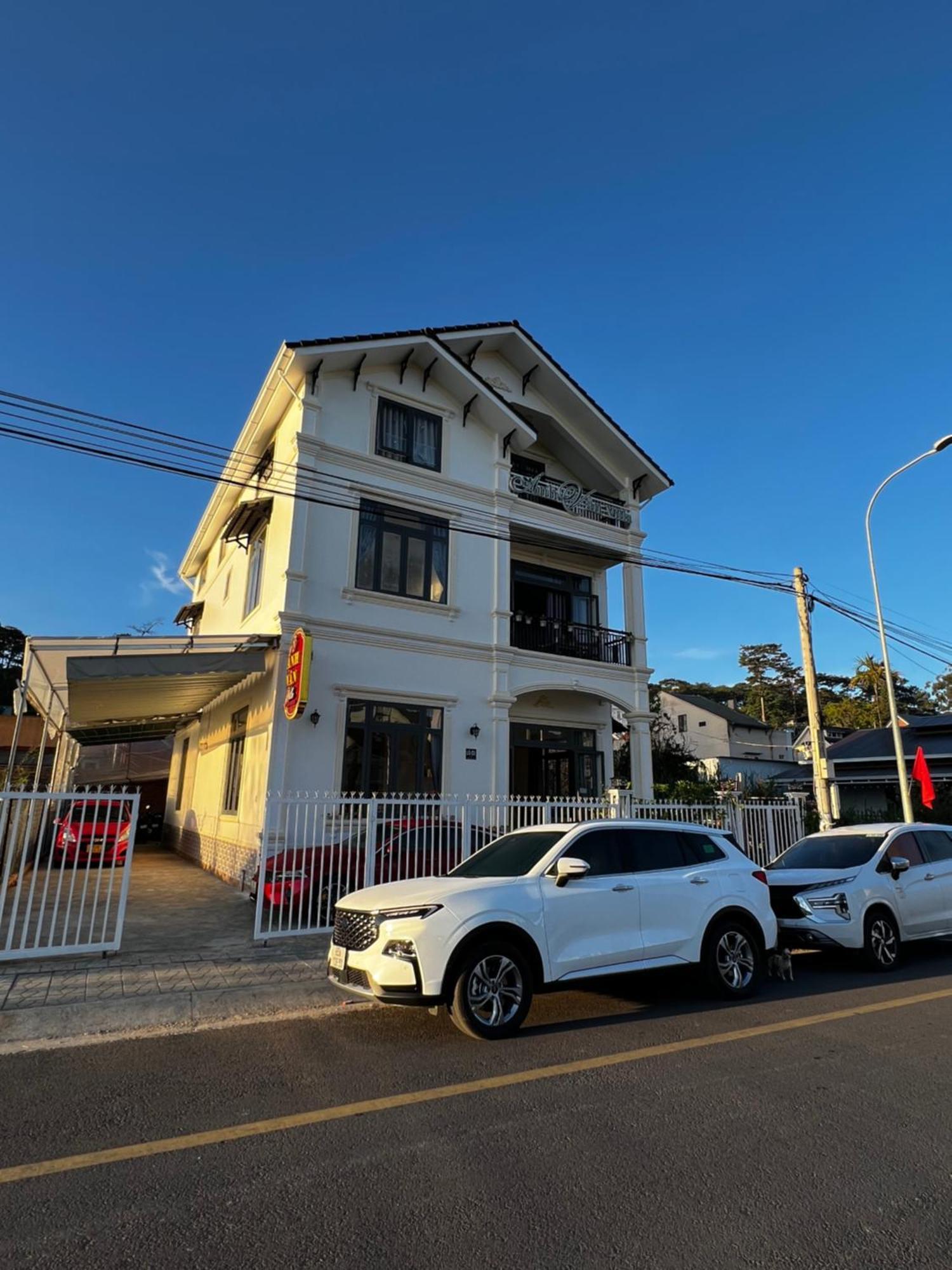 Anh Van Villa Hotel Da Lat Exterior photo